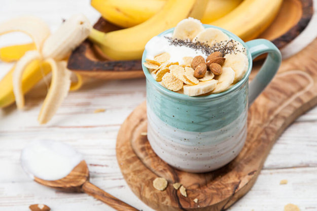 Foods To Eat Before A Workout: Seniors’ Guide Foods To Eat Before A Workout: Seniors' Guide